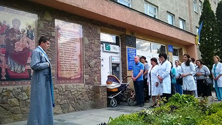 У м. Чорткові молились за ненароджених дітей У м. Чорткові молились за ненароджених дітей